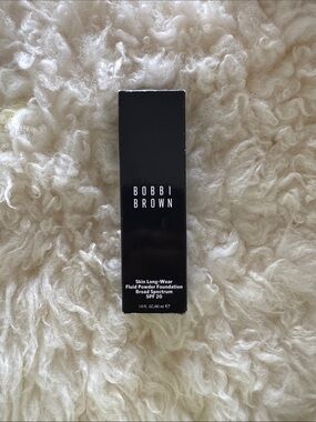 New Bobbi Brown Long-Wear Fluid Powder Foundation